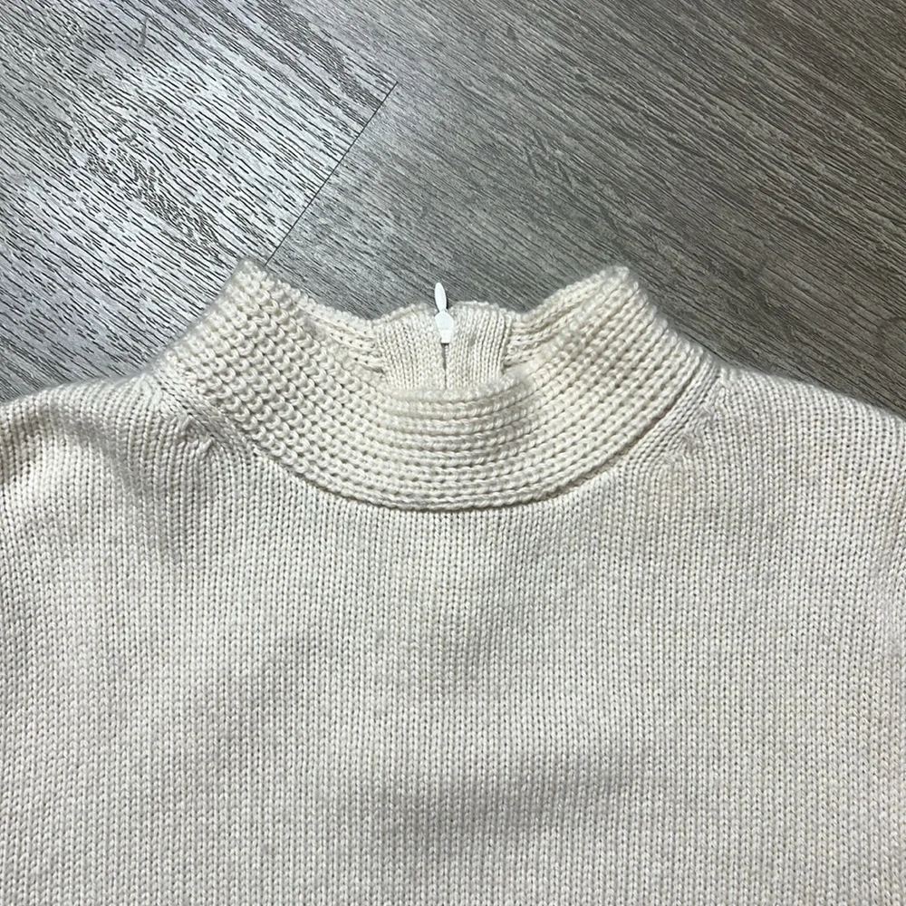 ba&sh cream color neck